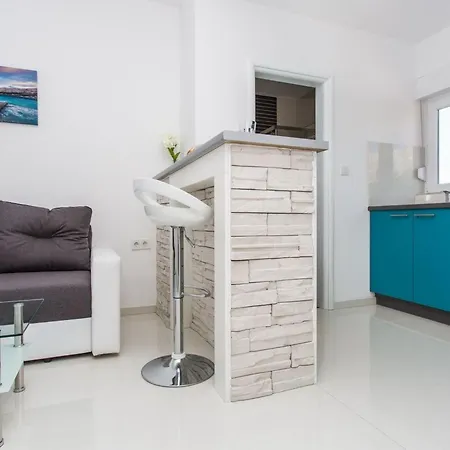 Lägenhet Nettes In Mit Eigenem Balkon By Interhome *
