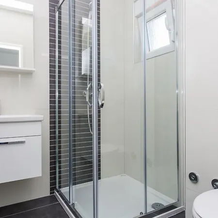 Lägenhet Nettes In Mit Eigenem Balkon By Interhome