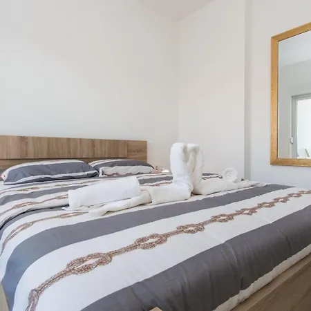 Nettes In Mit Eigenem Balkon By Interhome *