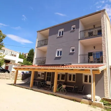 Nettes In Mit Eigenem Balkon By Interhome Lägenhet