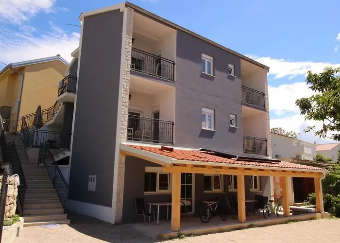 Nettes In Mit Eigenem Balkon By Interhome アパート *