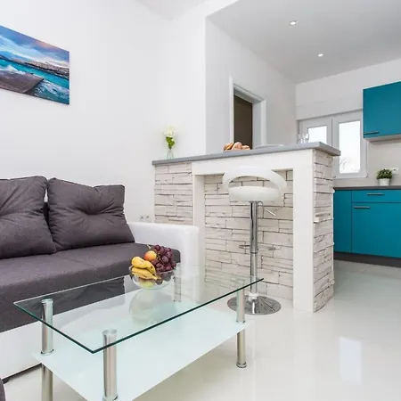 Nettes In Mit Eigenem Balkon By Interhome Baška