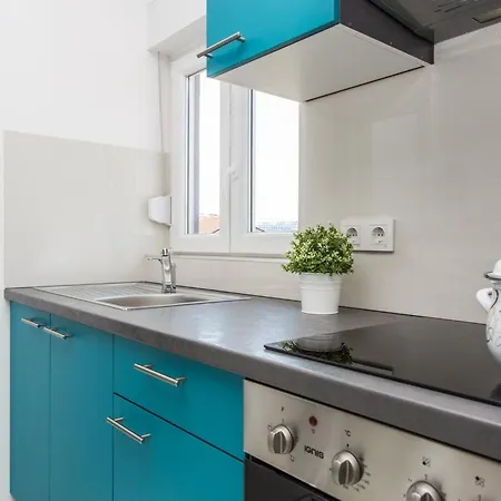 Nettes In Mit Eigenem Balkon By Interhome