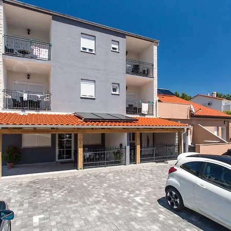 Apartment Nettes In Mit Eigenem Balkon By Interhome Baška
