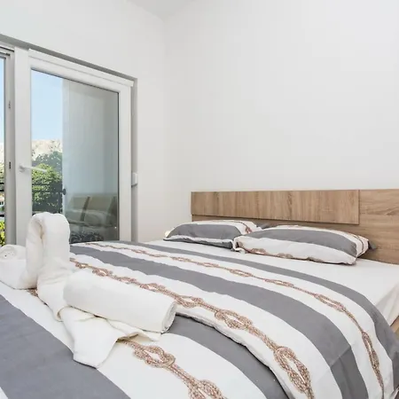Nettes In Mit Eigenem Balkon By Interhome Apartment