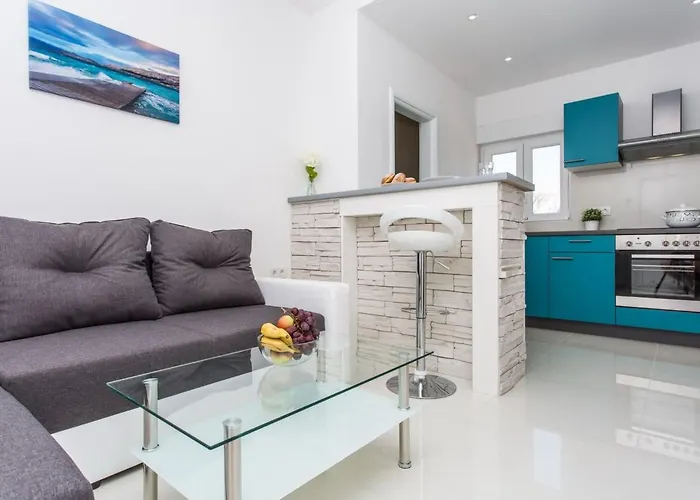 Nettes In Mit Eigenem Balkon By Interhome Baška