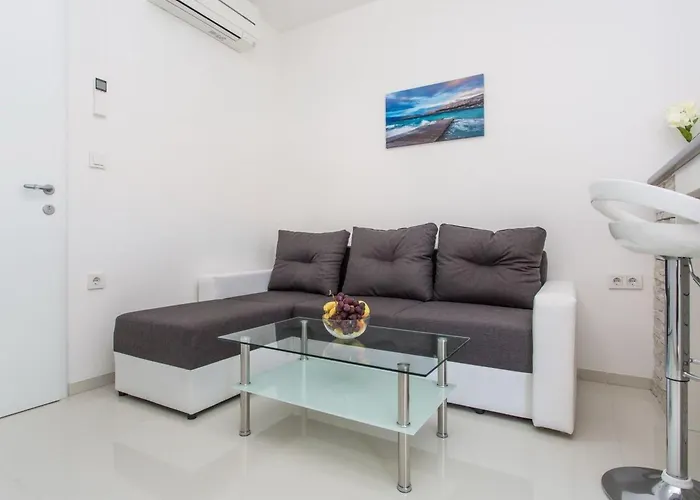 Apartamento Nettes In Mit Eigenem Balkon By Interhome