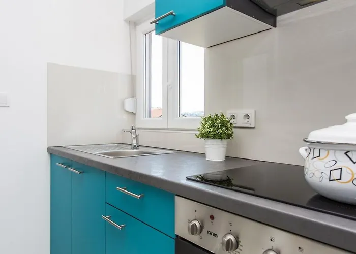 Nettes In Mit Eigenem Balkon By Interhome