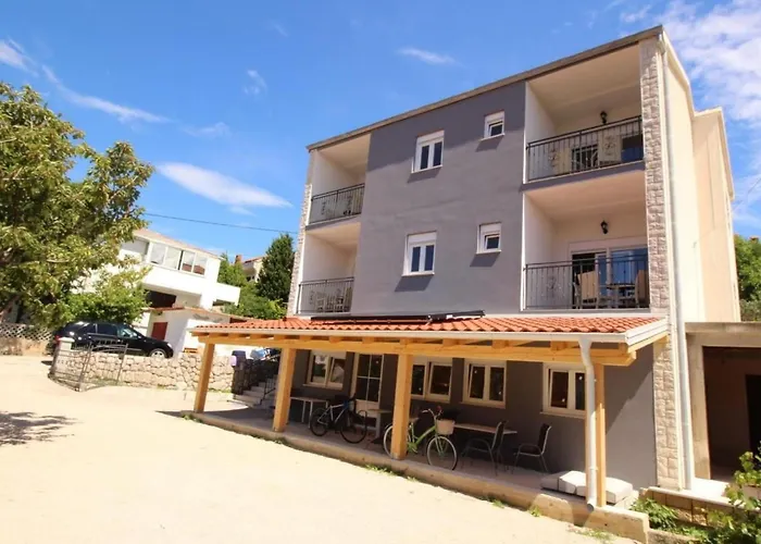 Nettes In Mit Eigenem Balkon By Interhome *